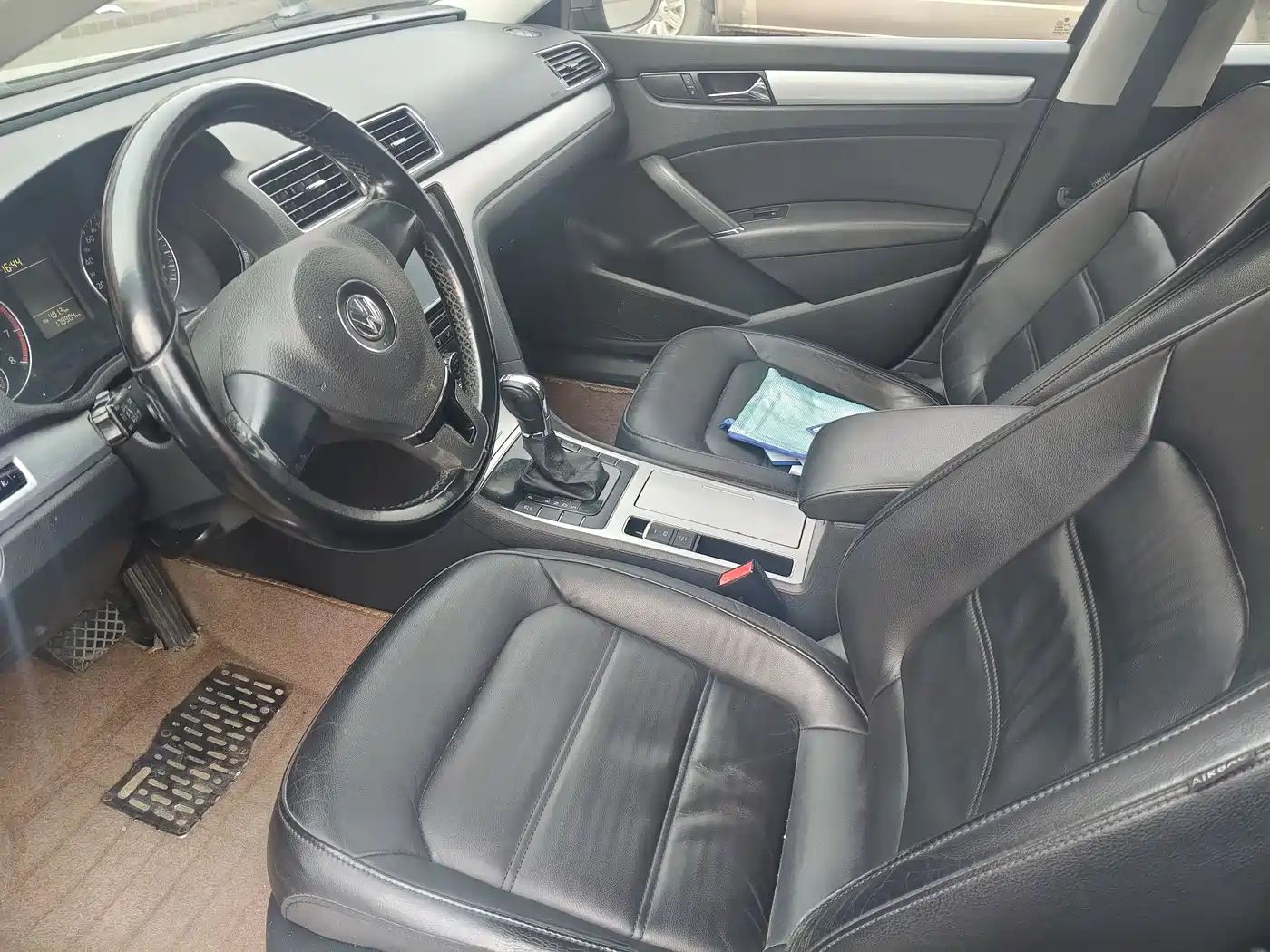 Volkswagen Passat 2014 1.4TSI DSG Luxury Edition фото 7