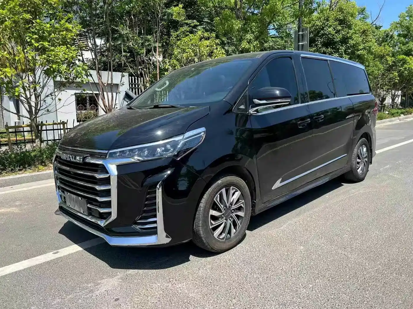 SAIC Maxus Maxus G20 2022 2021 PLUS 2.0T Gasoline Automatic Luxury Edition