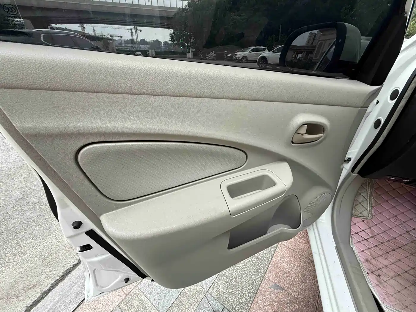 Dongfeng Junfeng ER30 2018 2018 Model Base