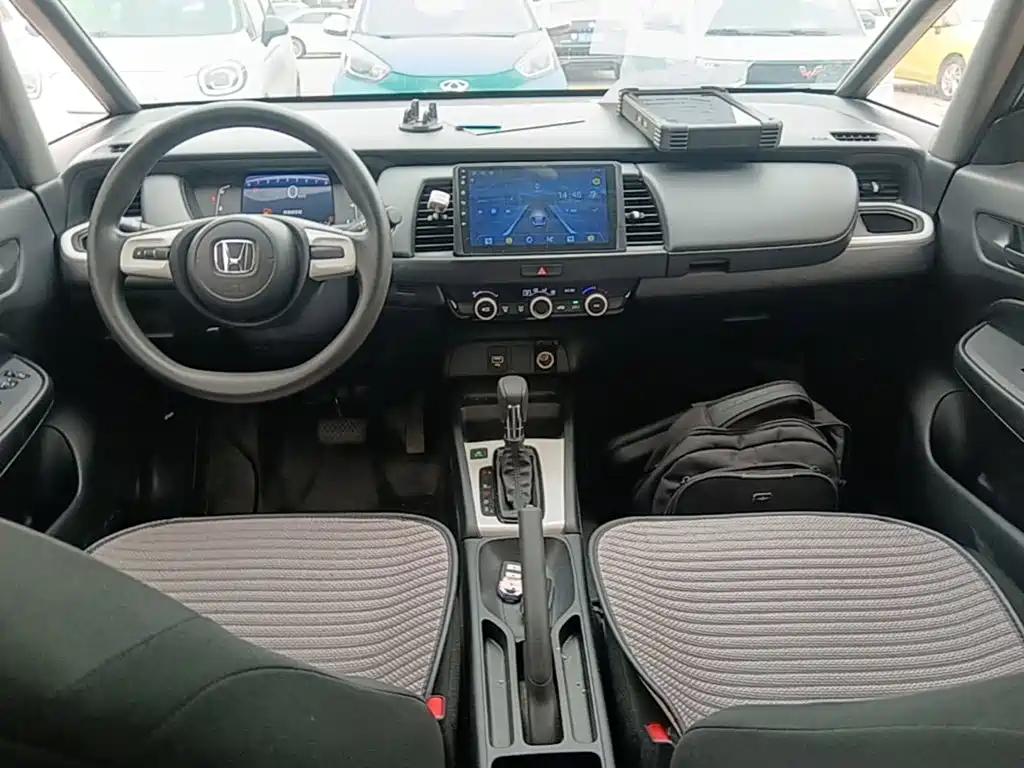 صورة 10 - Honda Fit