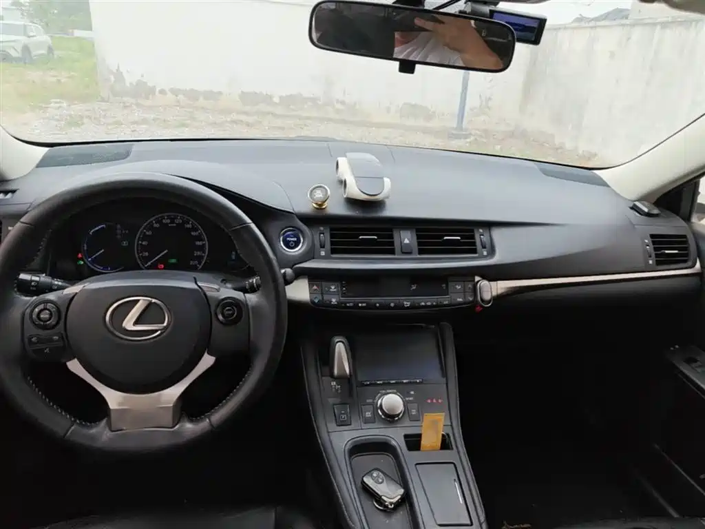 Lexus CT 2015 2014 CT200h Elite Monochrome