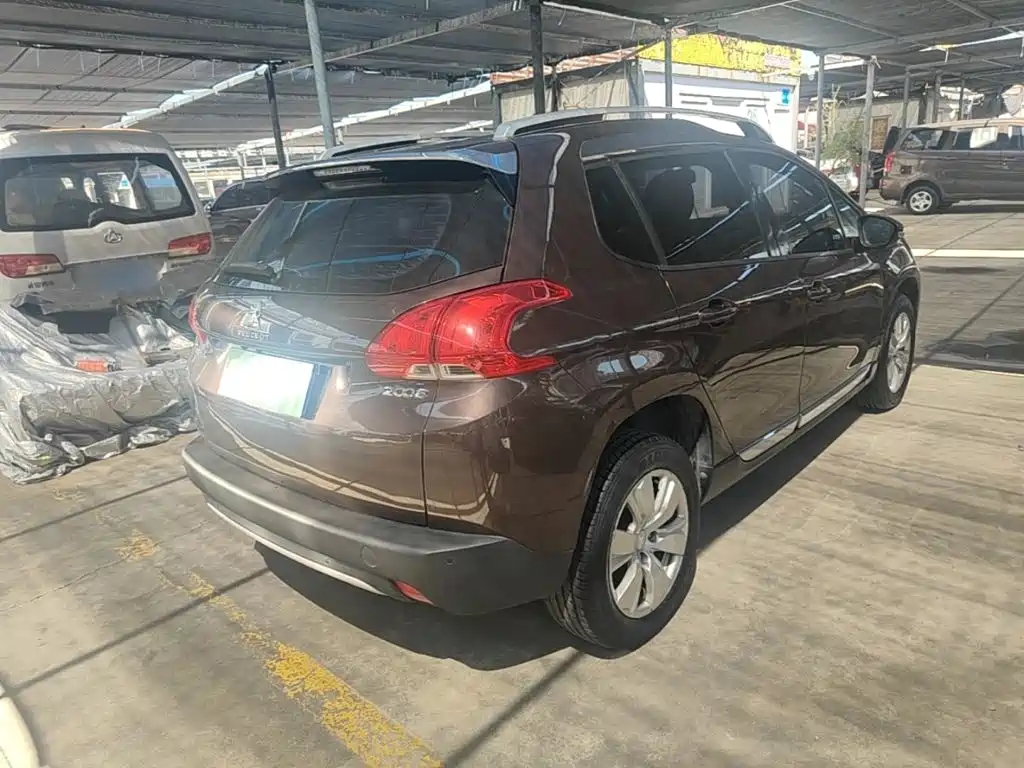 Photo 7 - Peugeot 2008
