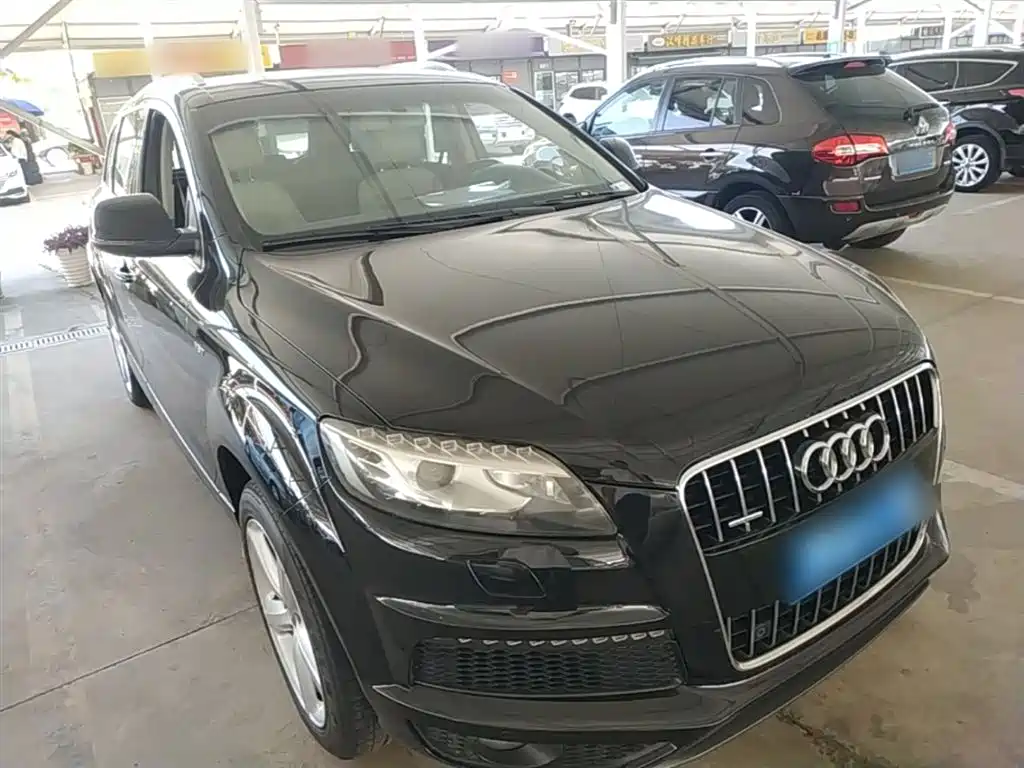Фото 4 - Audi Q7
