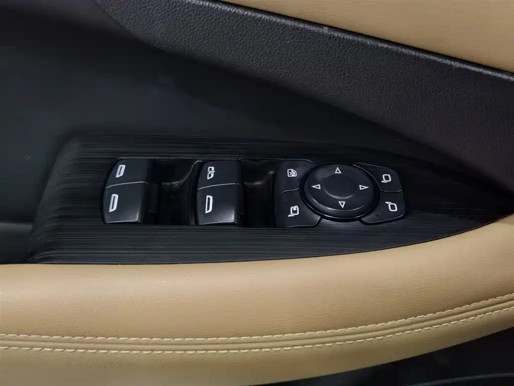 Buick LaCrosse 2018 Model 28T Elite Edition фото 9