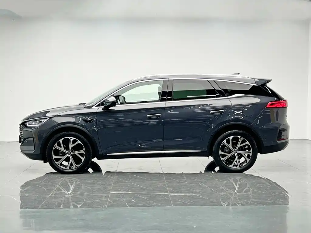 صورة 3 - BYD Tang New Energy