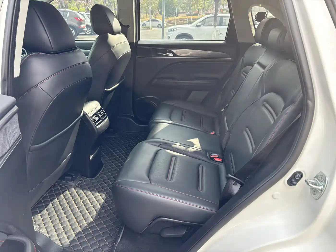 GAC Trumpchi Trumpchi GS4 PLUS 2023 390T Auto Nebula Edition фото 16