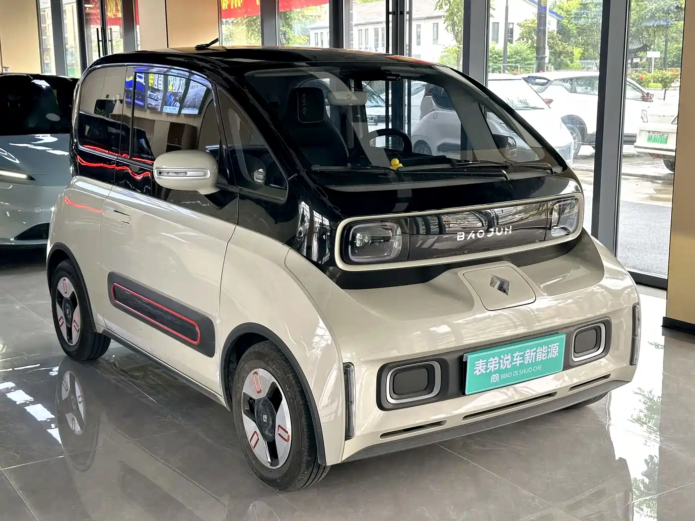 Baojun KiWi EV 2022 2022 Artist Lite Edition LFP