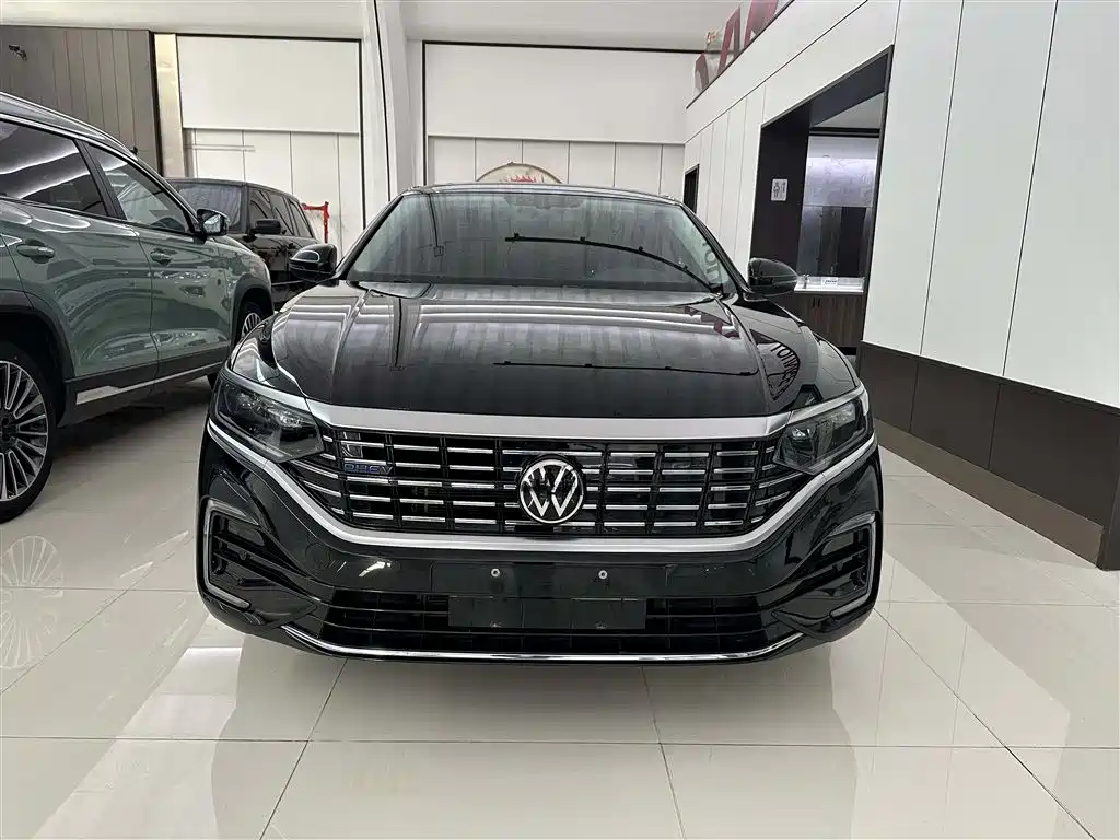 VOLKSWAGEN PASSAT NEW ENERGY