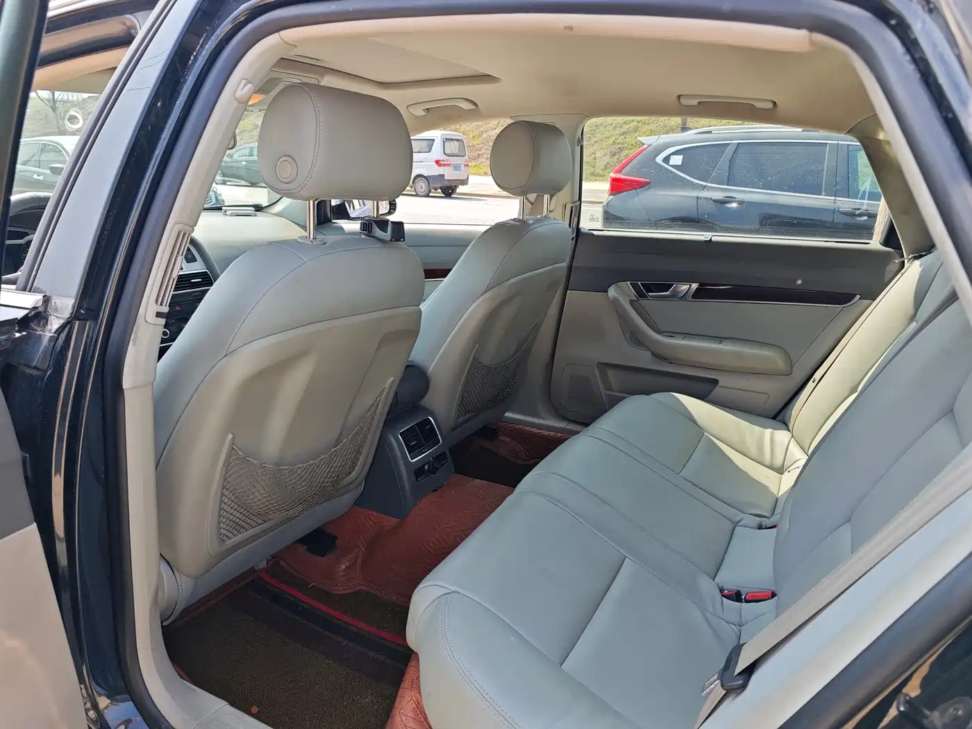 Audi A6L 2011 2.0 TFSI Automatic Comfort фото 10