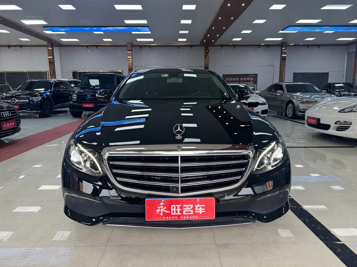Mercedes-Benz E-Class 2019 E 300 L Fashion
