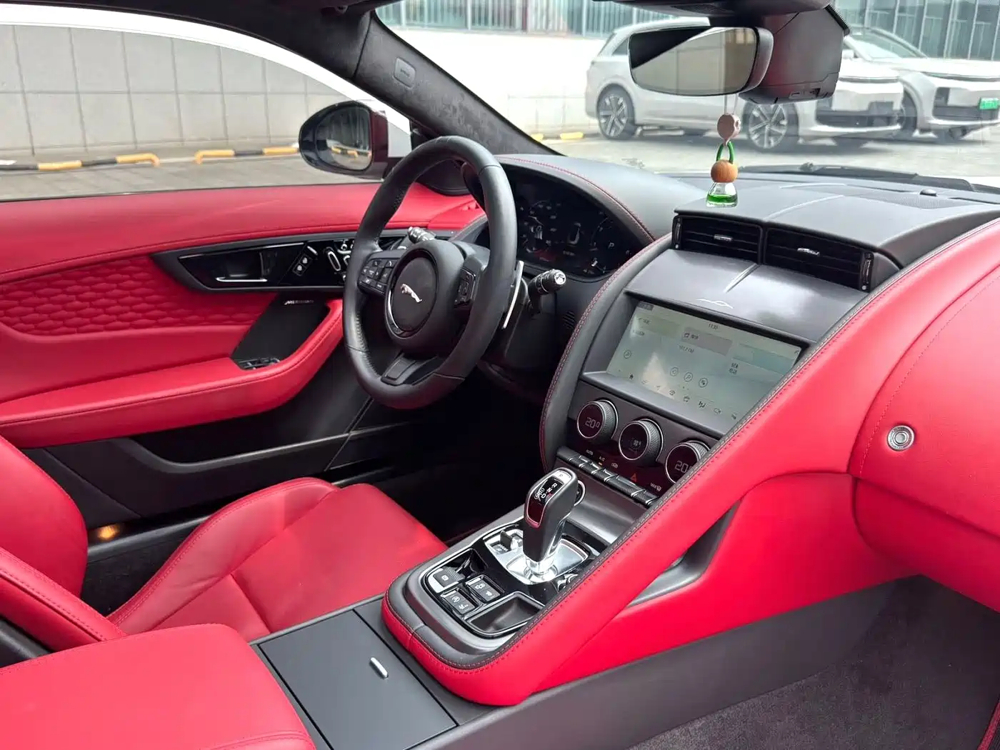 Фото 5 - Jaguar F-TYPE
