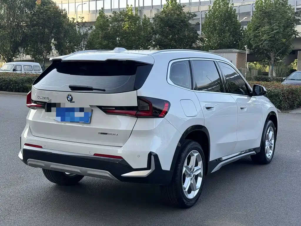 Фото 4 - BMW X1
