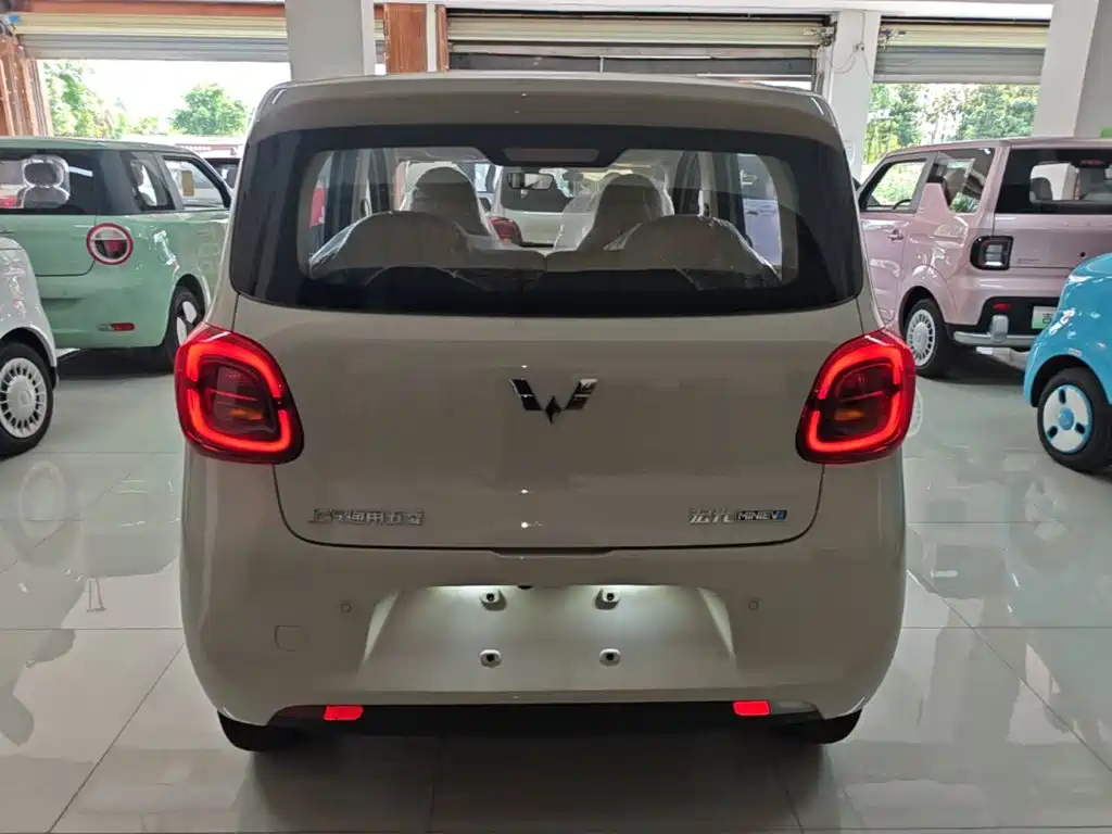 Wuling Motors Hongguang MINIEV 2026 2025 4-Door Advanced
