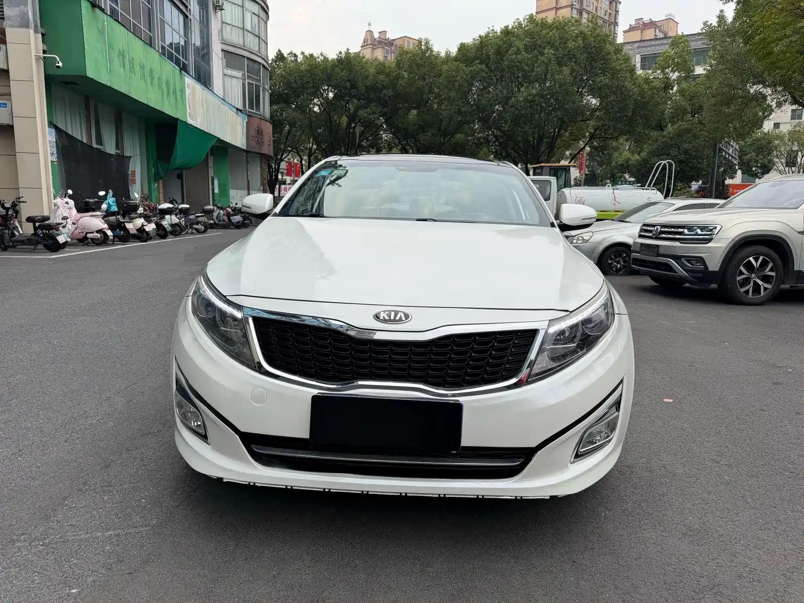 Photo 2 - Kia K5