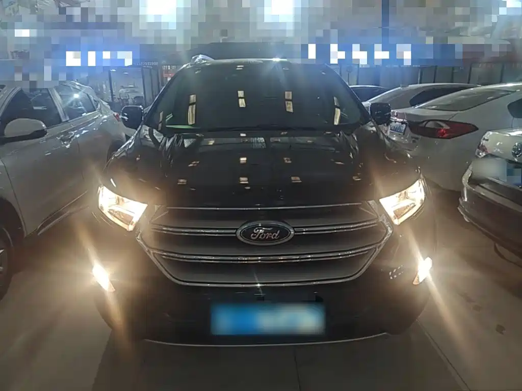 Фото 3 - Ford Edge