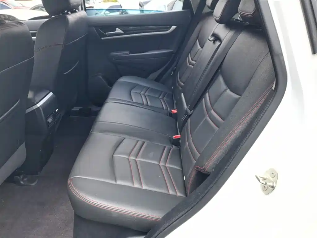 Dongfeng Aeolus Dongfeng Fengshen AX7 2016 2016 2.3L Automatic Smart Premium