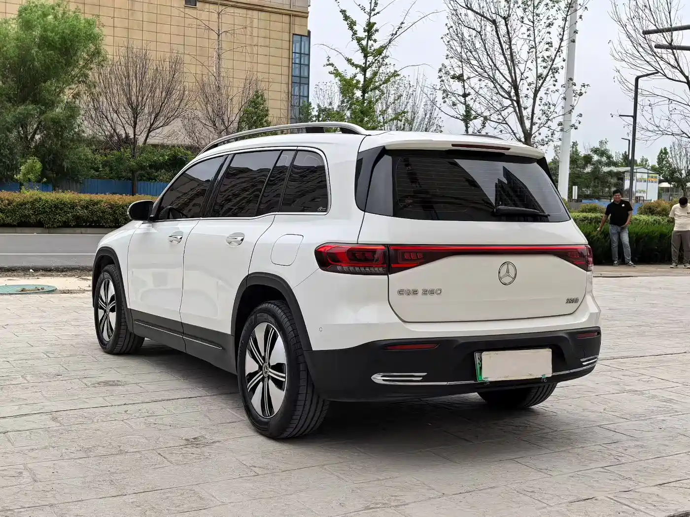 MERCEDES-BENZ EQB