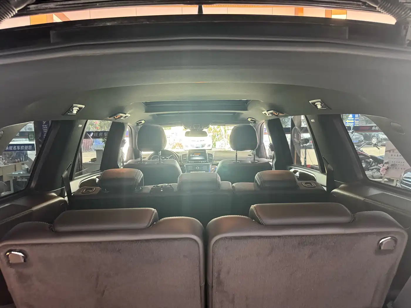 Mercedes-Benz GLS 2018 GLS 400 4MATIC Luxury фото 11
