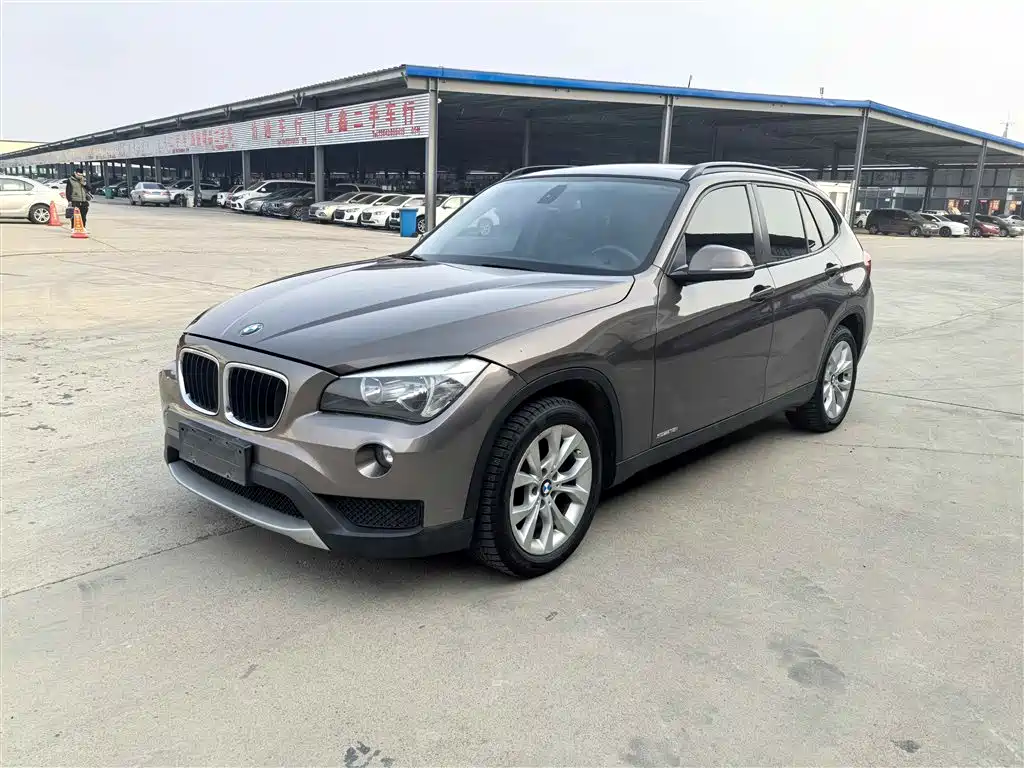 BMW X1 2013 sDrive18i Fashion