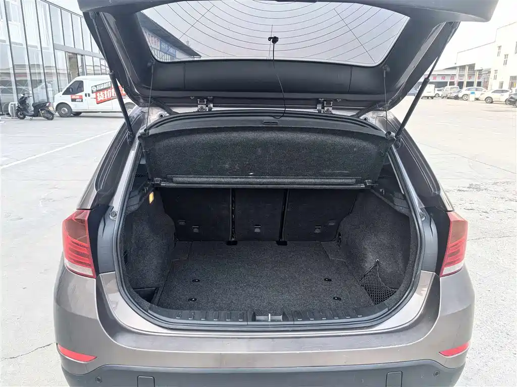 BMW X1 2013 sDrive18i Fashion фото 5