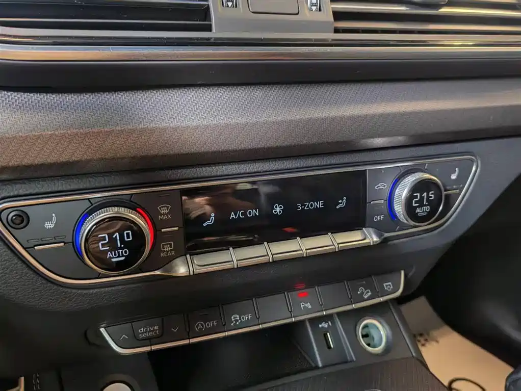 Audi Q5L 2023 40T Luxury Dynamic фото 10