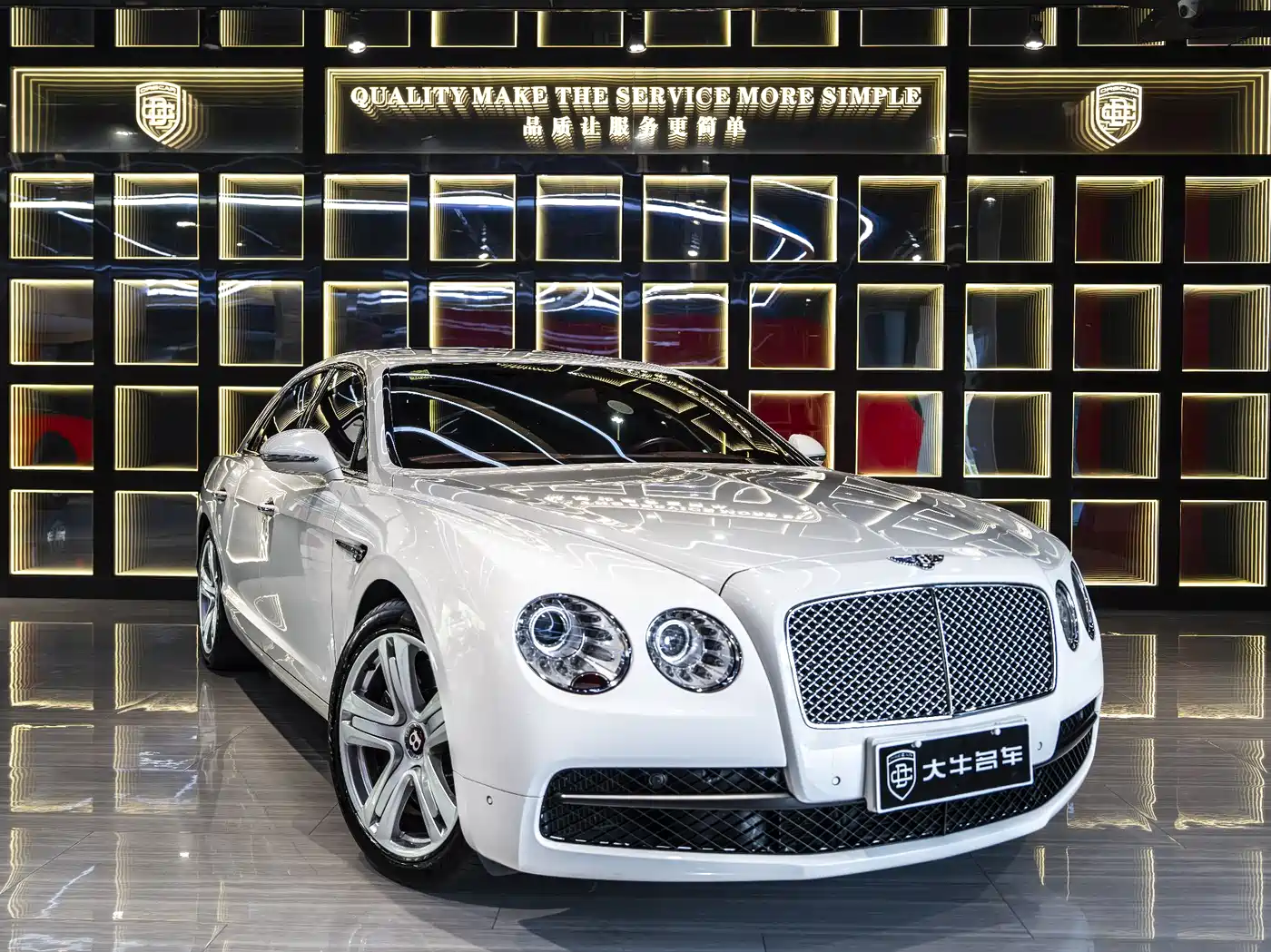 Bentley Flying Spur 2014 4.0T V8 Prestige Edition фото 3