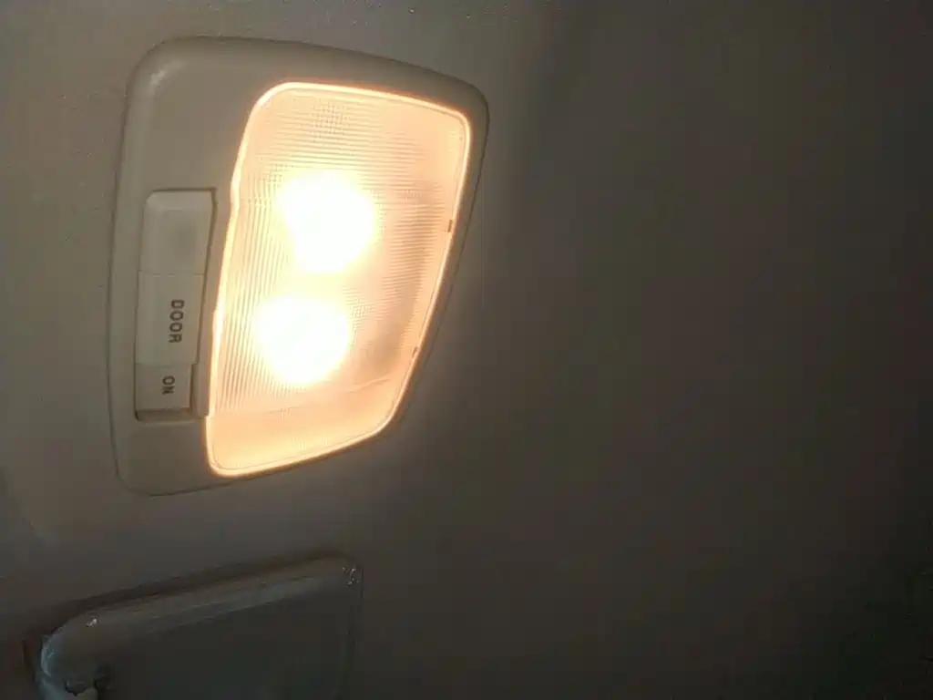 Huachen Xinyi Brilliance Xinyi i03A 2022 2021 318km 31.45kWh