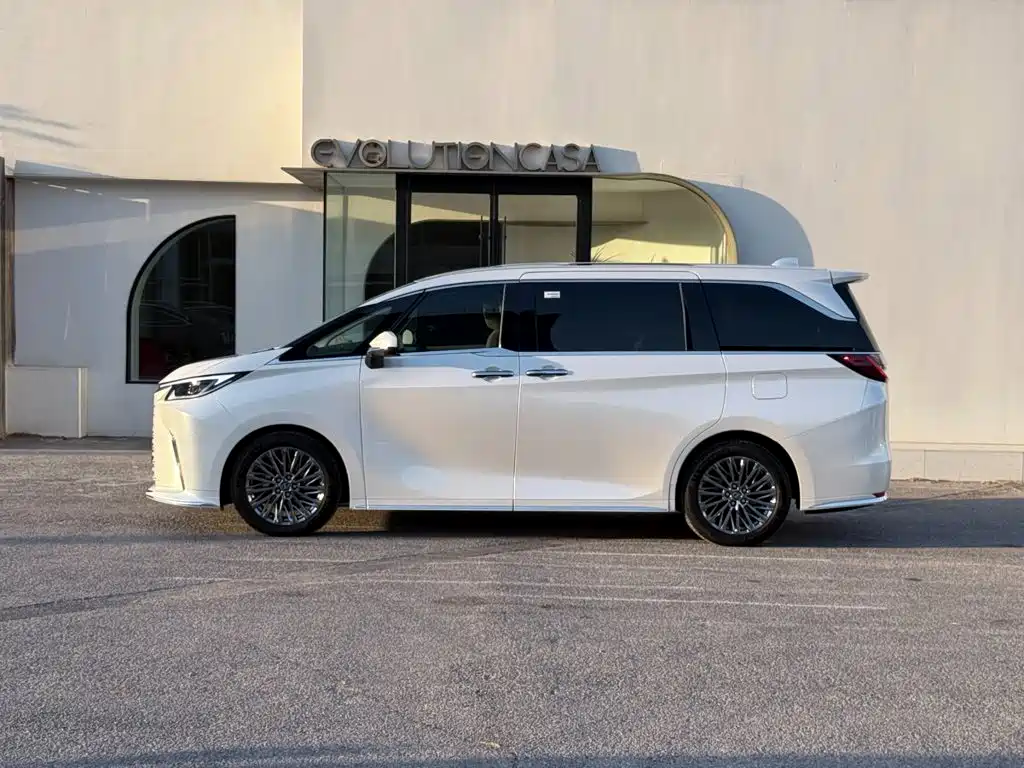 Lexus LM 2025 2025 Model 500h Six-Seater Prestige Edition