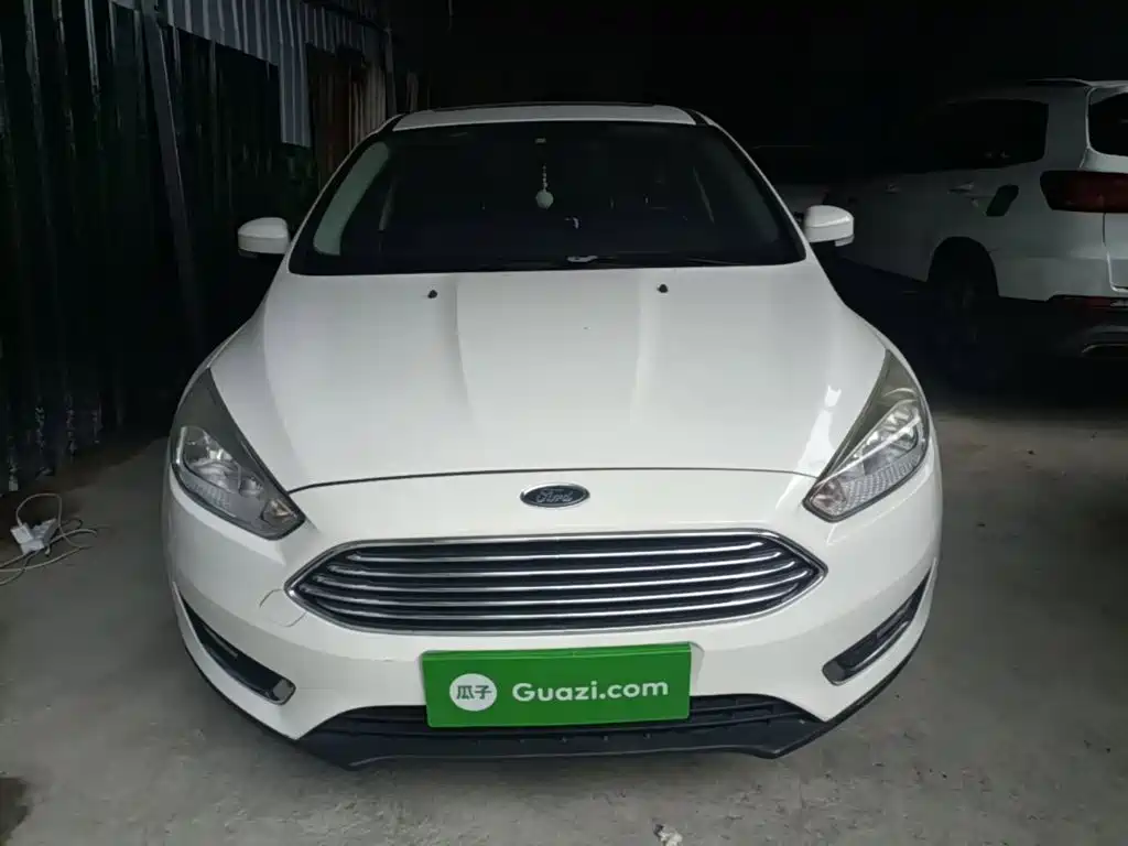 Фото 20 - Ford Focus