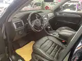 Photo 2 - Volkswagen Teramont