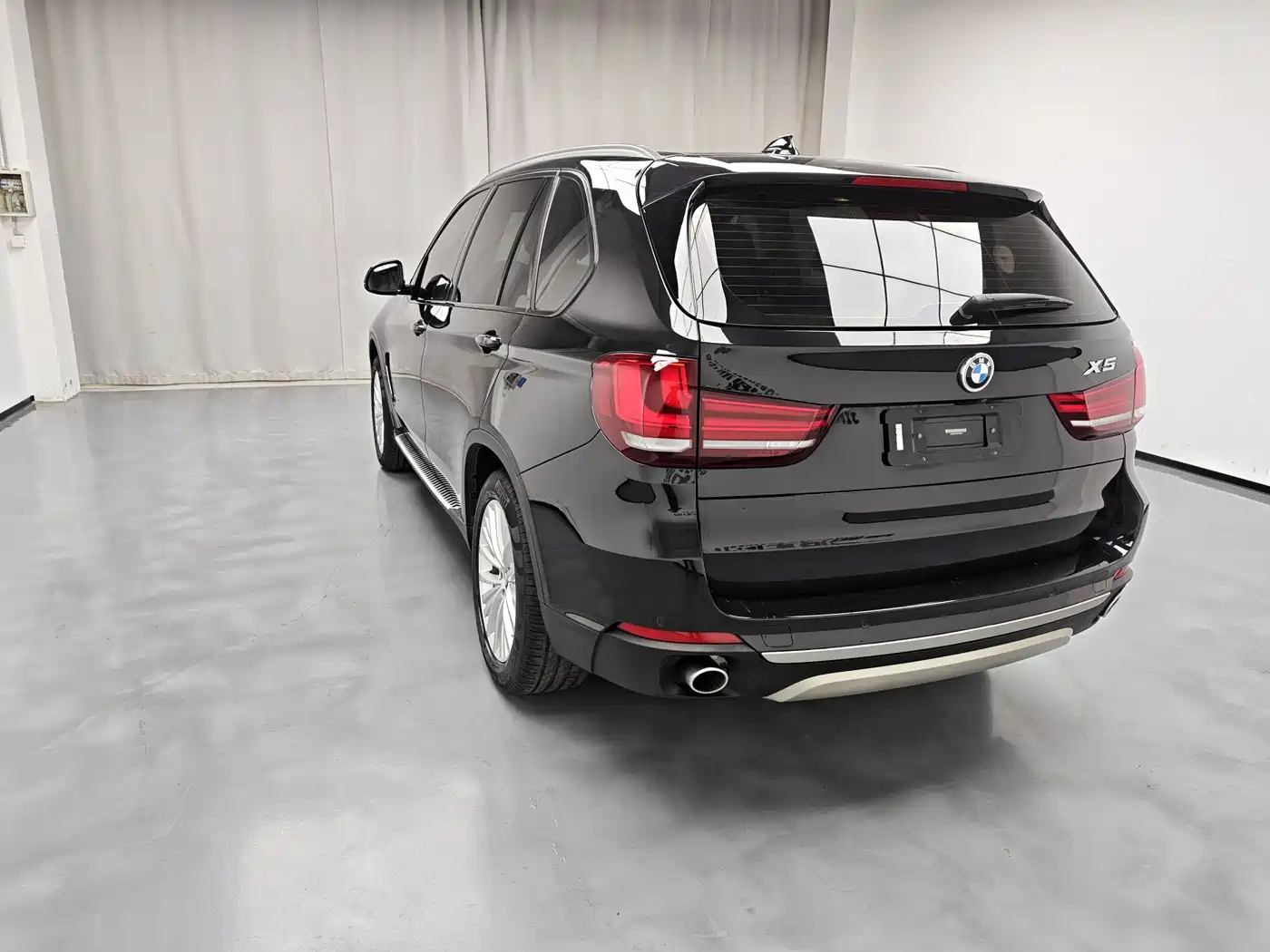 BMW X5 (Import) 2017 xDrive35i Leading Edition фото 17