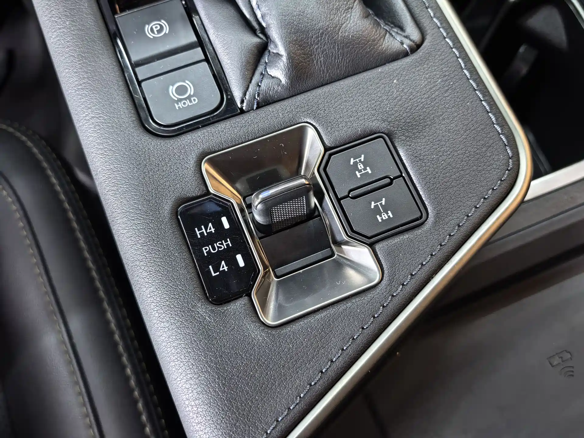Фото 21 - Lexus GX