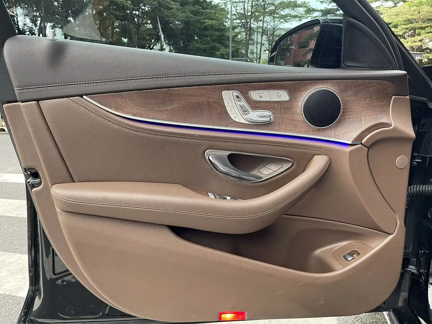 Mercedes-Benz E-Class 2020 E 300 L Fashion фото 9