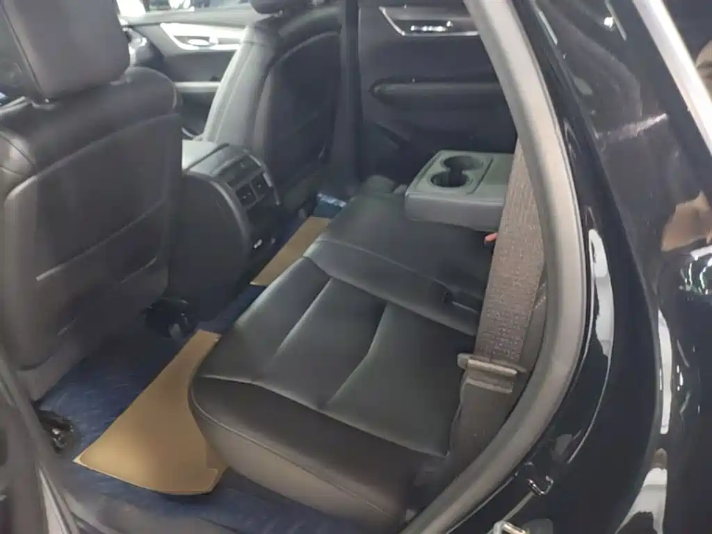 Photo 17 - Cadillac XT5