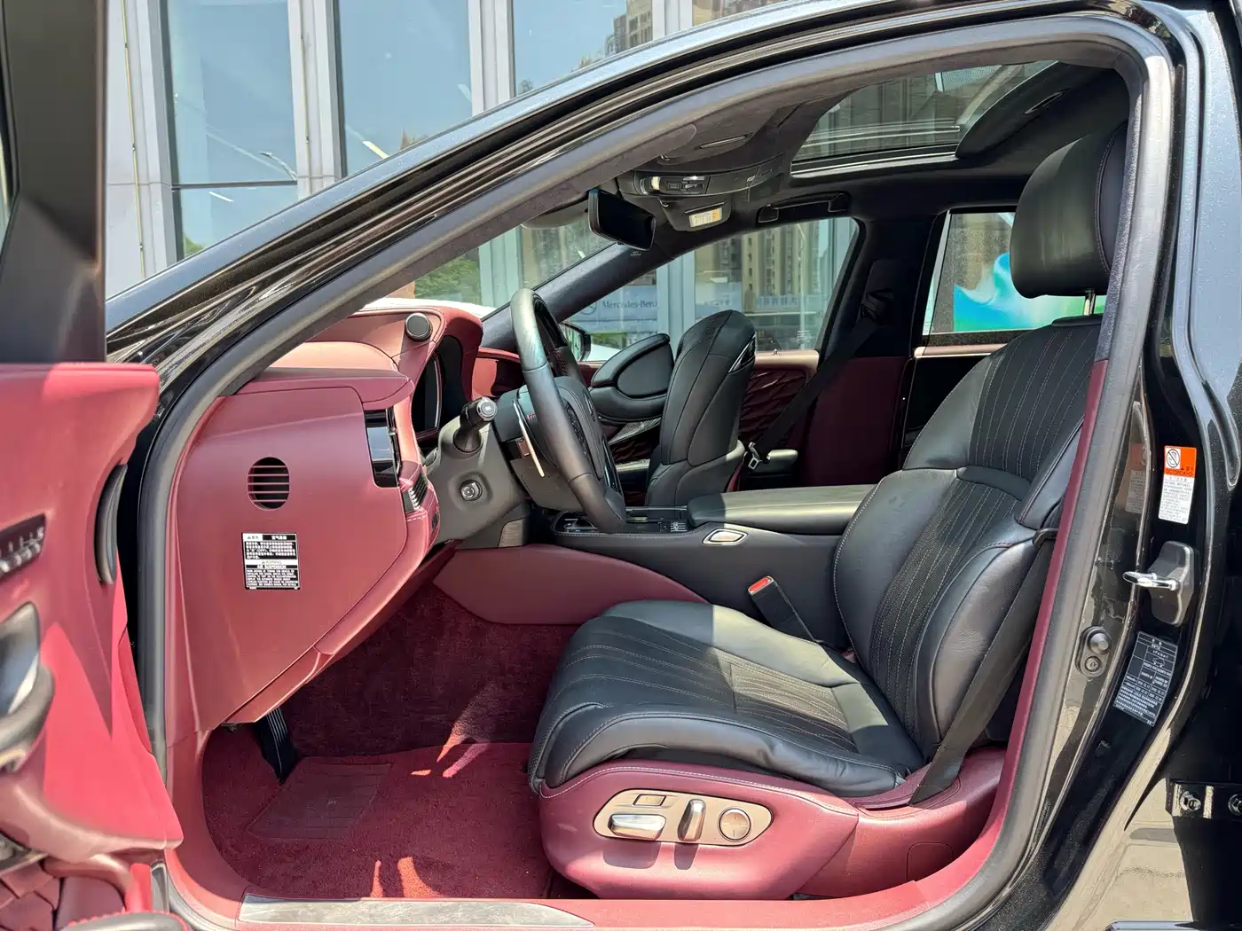 Lexus LS 2018 500h Executive Edition China V фото 7