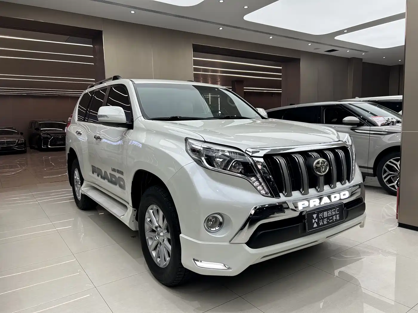 Toyota Prado (Import) фото 2