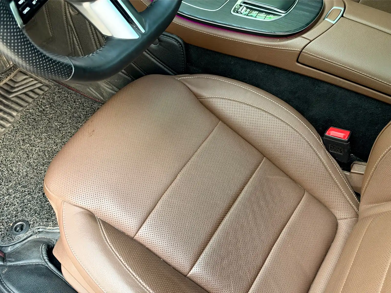 Фото 6 - Mercedes-Benz E-Class