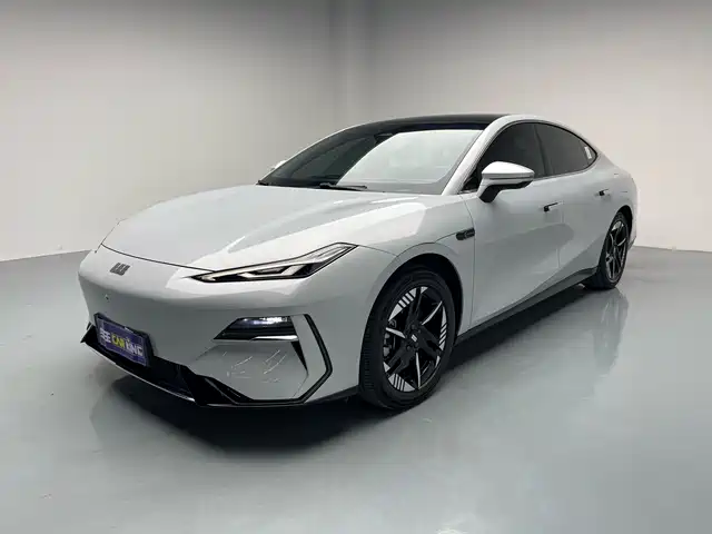 geely-galaxy galaxy-e8