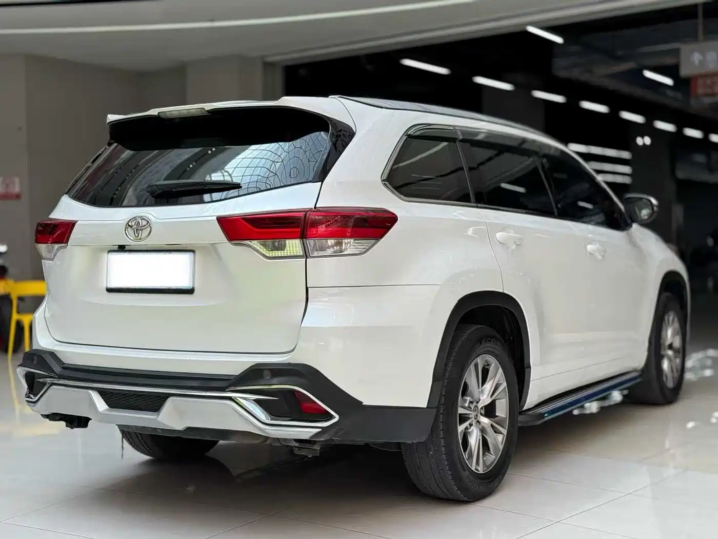 Toyota Highlander 2021 2.0T AWD Elite 7-Seater фото 9