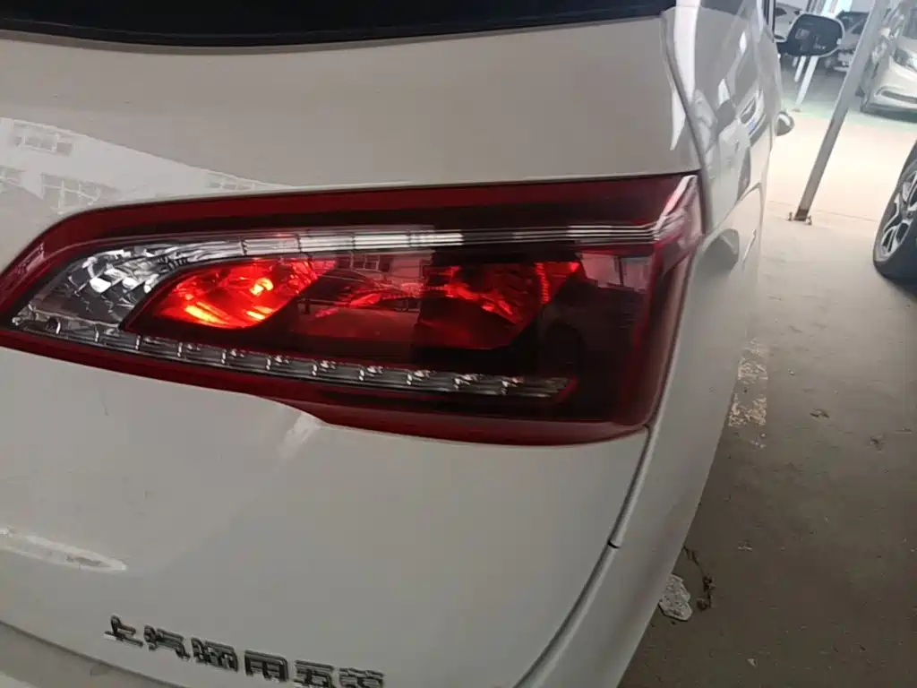 Baojun 730 2020 2019 1.5L Manual Fashion Edition 7-Seater China VI