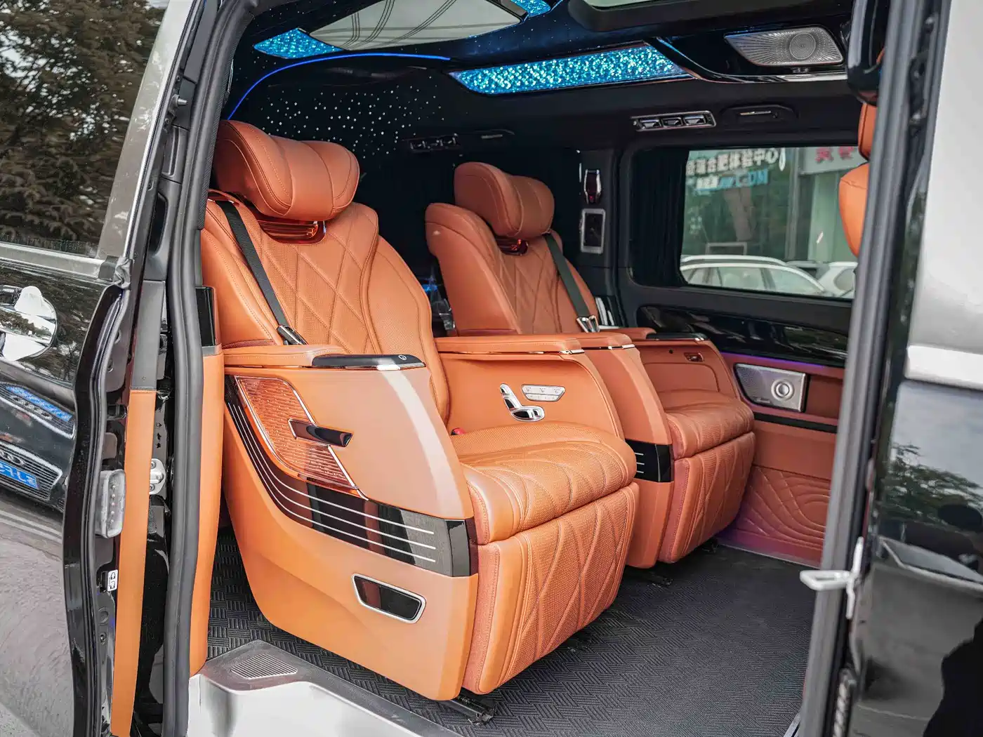 Mercedes-Benz Vito 2026 2024 2.0T Business 7-Seater