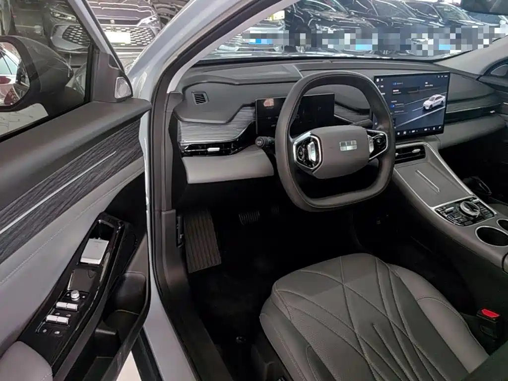 Geely Galaxy Galaxy L6 2025 2025 EM-i 60km Voyage Edition