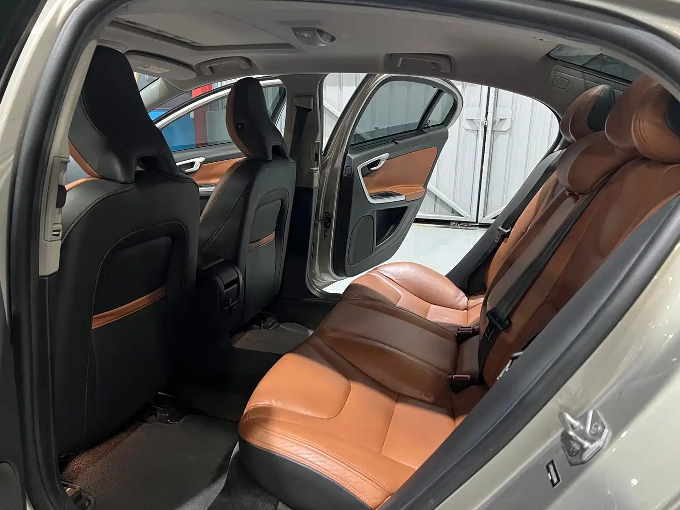 Фото 6 - Volvo S60