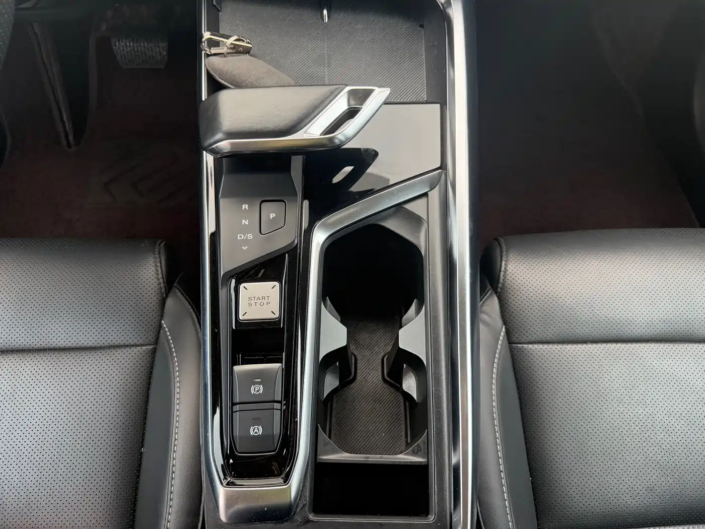 MG MG5 SCORPIO