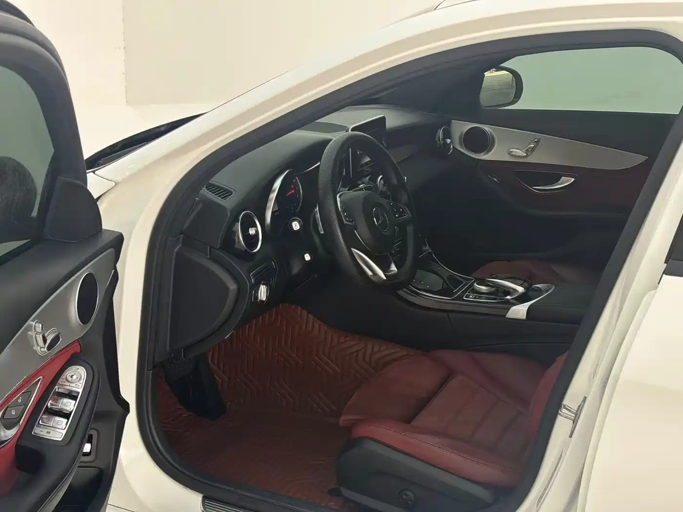 Mercedes-Benz C-Class 2017 Facelift C 200 Sport Edition фото 6