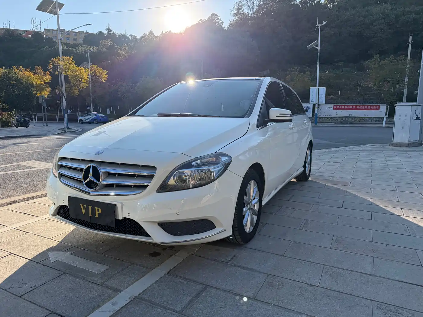 Mercedes-Benz B-Class 2012 B 180