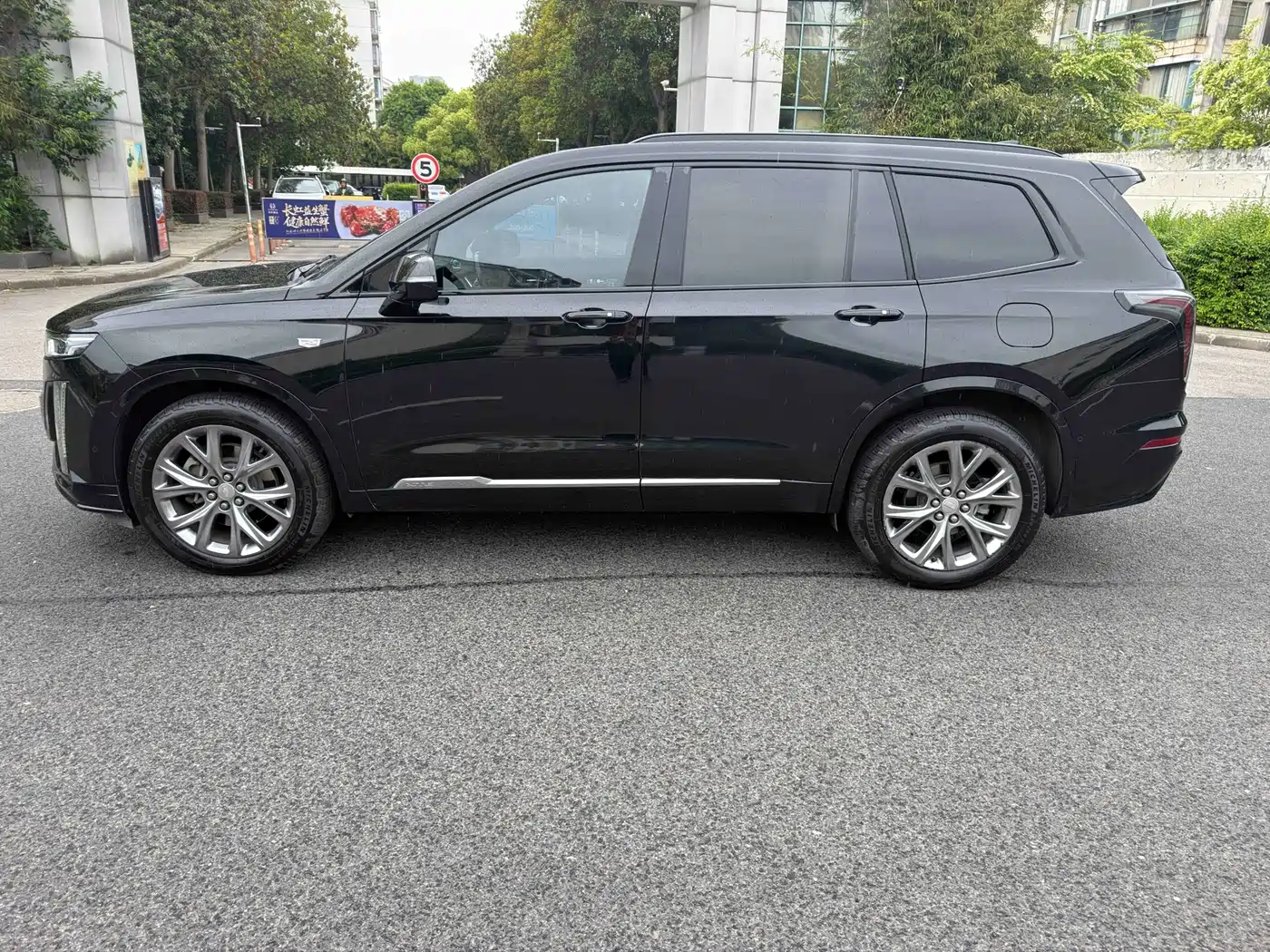 Cadillac XT6 2020 28T 6-Seater 4WD Luxury Sport Model фото 3