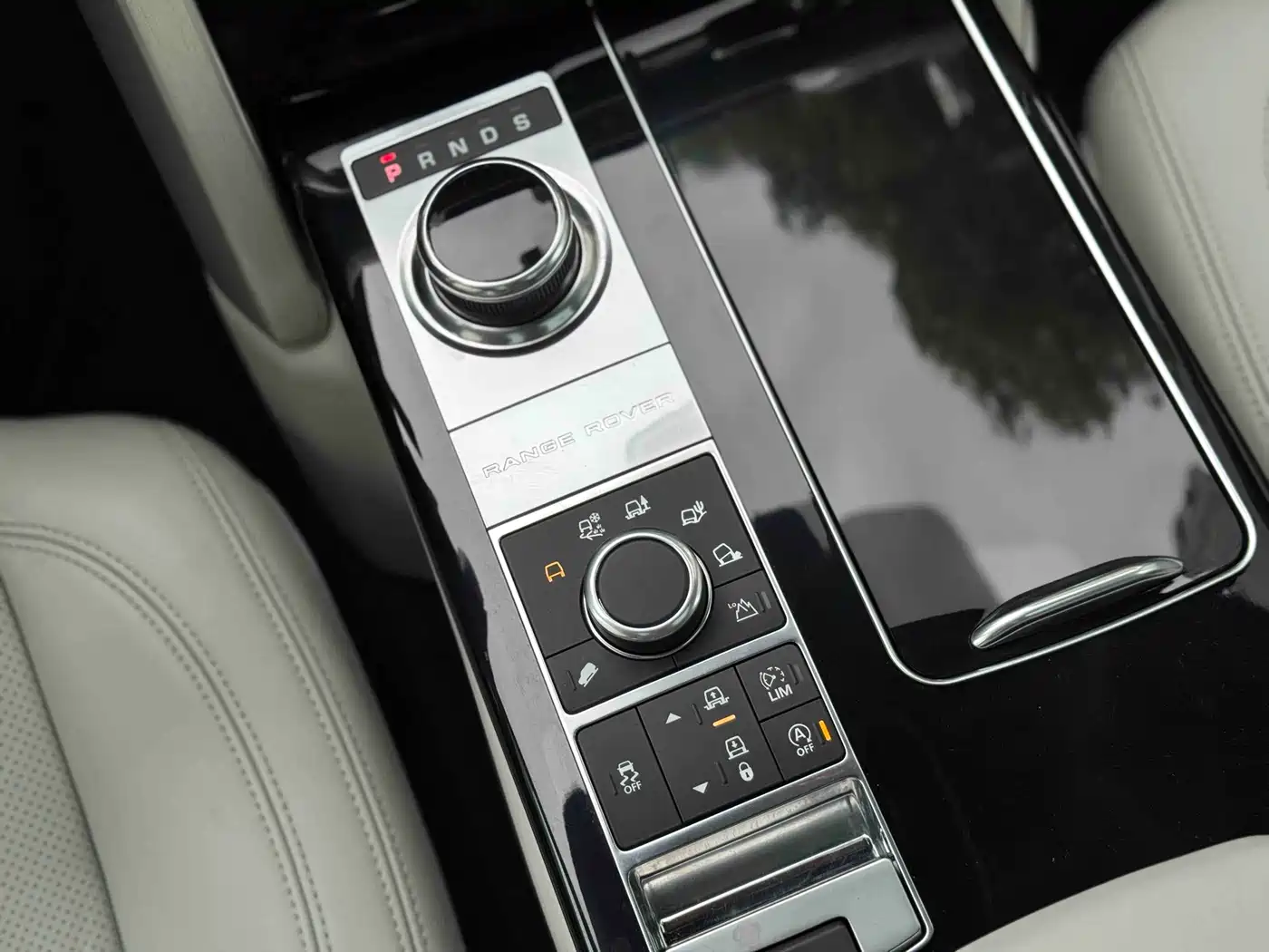 Land Rover Range Rover 2017 3.0 SC V6 Vogue фото 7