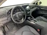 Фото 14 - Toyota Camry