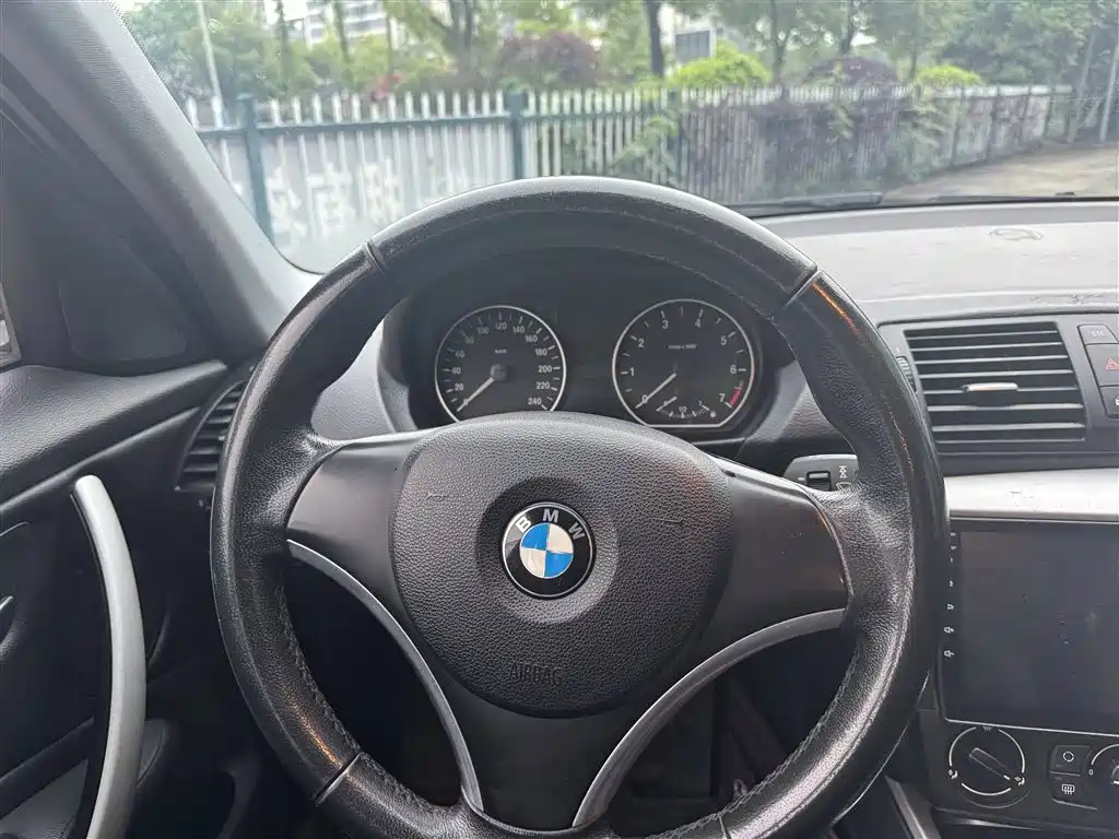 BMW 1 Series (Import) 2008 120i Automatic фото 9